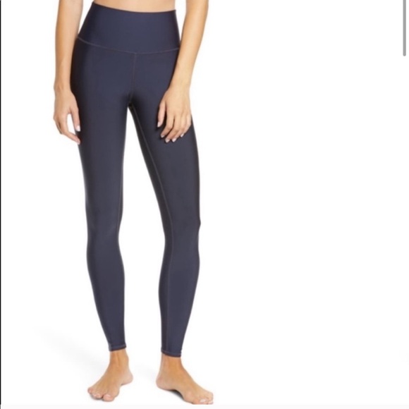 Alo Airlift High Waist Leggings Midnight - Picture 3 of 8